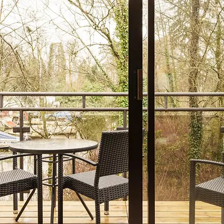 2 Bedroom District At Windermere Marina Village *