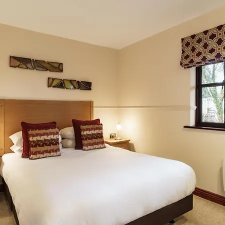 2 Bedroom District At Windermere Marina Village