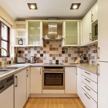 2 Bedroom District At Windermere Marina Village *
